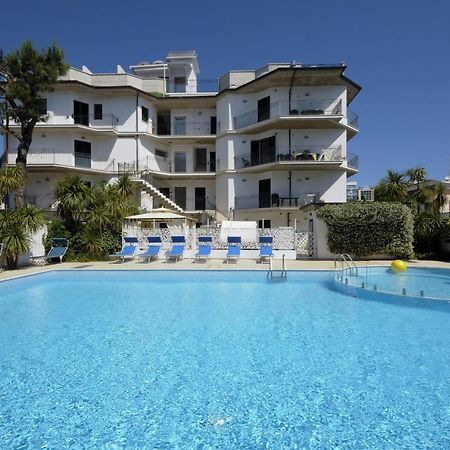 Residence Acquamarina San Benedetto del Tronto Exteriör bild