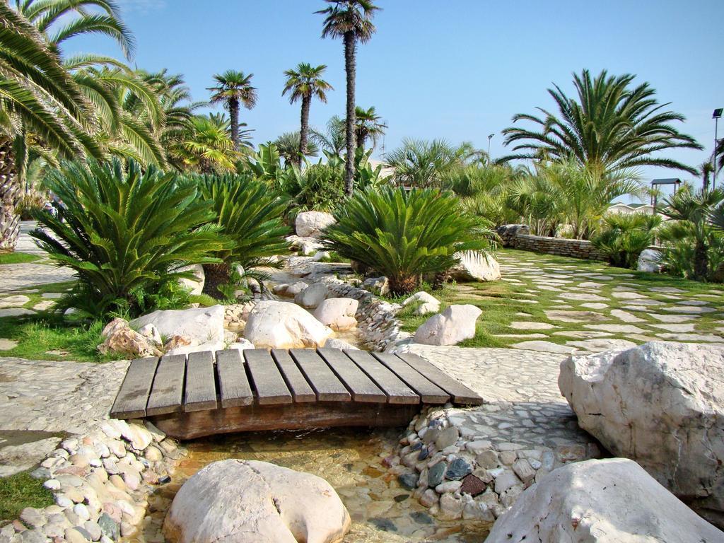 Residence Acquamarina San Benedetto del Tronto Exteriör bild